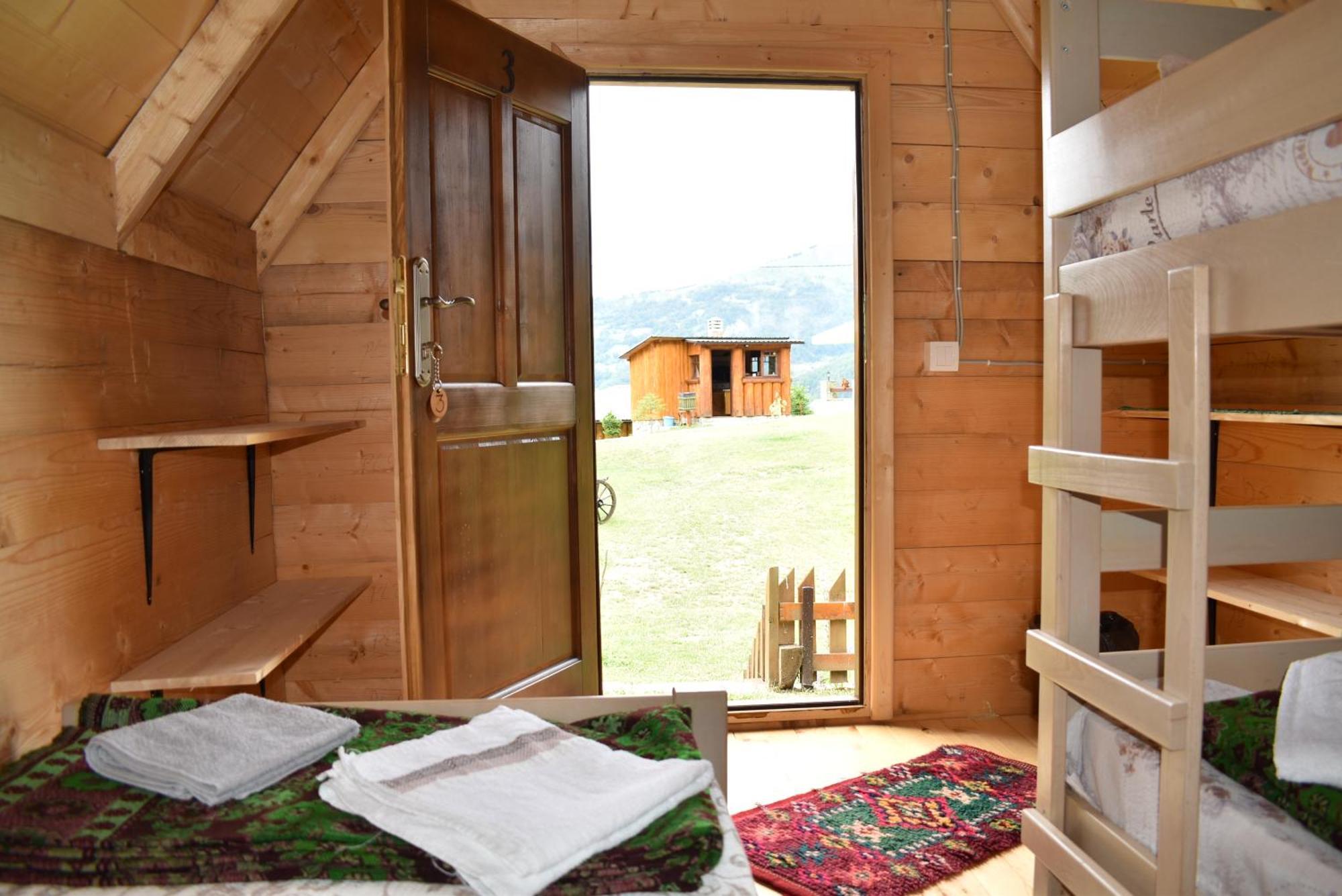 Gradine - Katun Kamp Villa Plav Bilik gambar