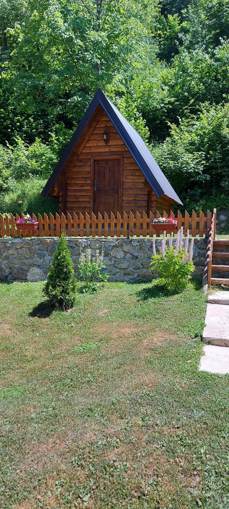 Gradine - Katun Kamp Villa Plav Bilik gambar