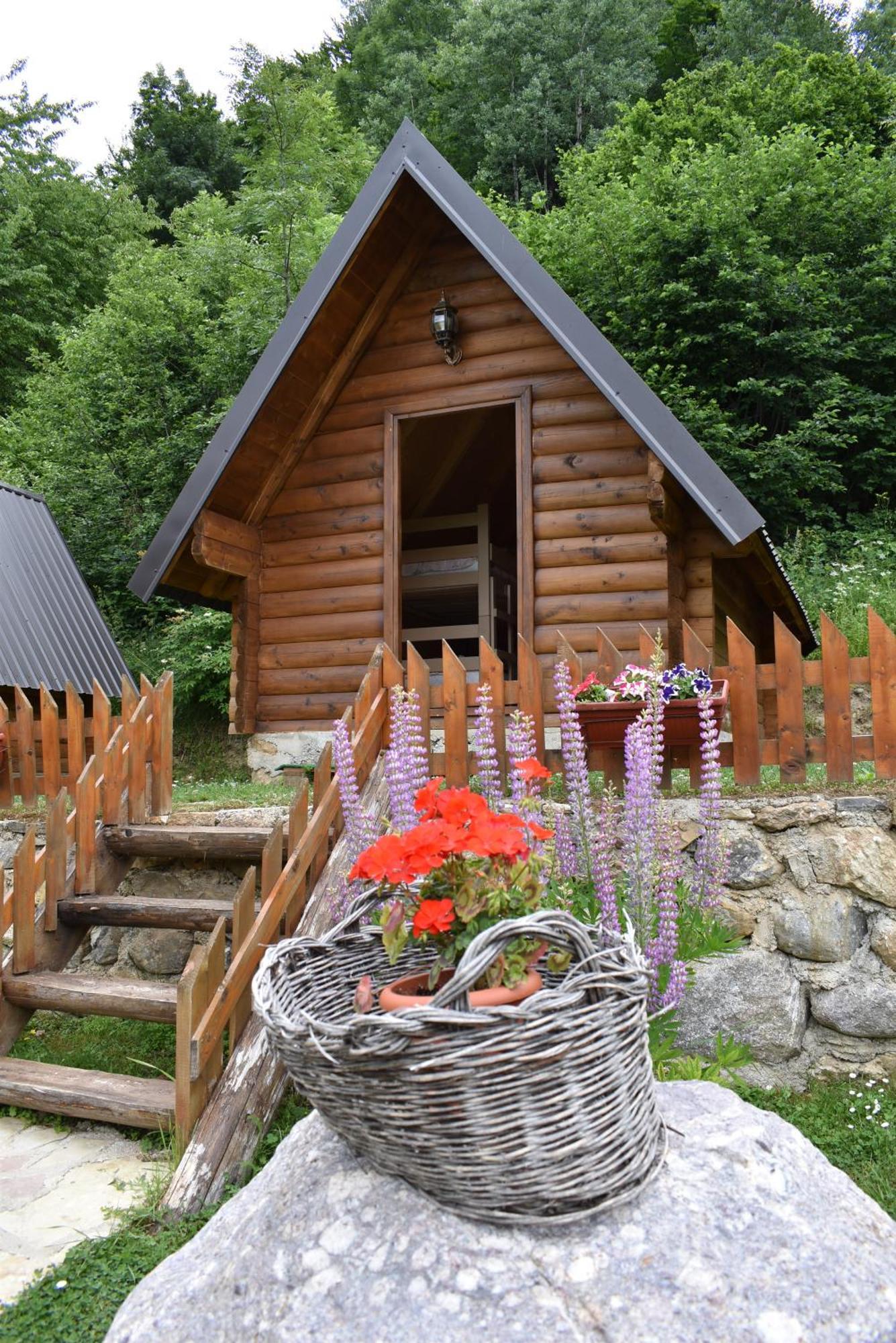 Gradine - Katun Kamp Villa Plav Bilik gambar