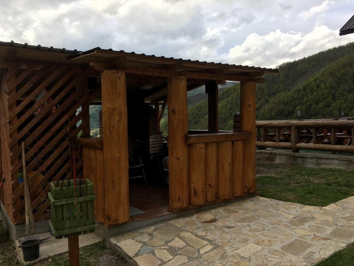 Gradine - Katun Kamp Villa Plav Luaran gambar